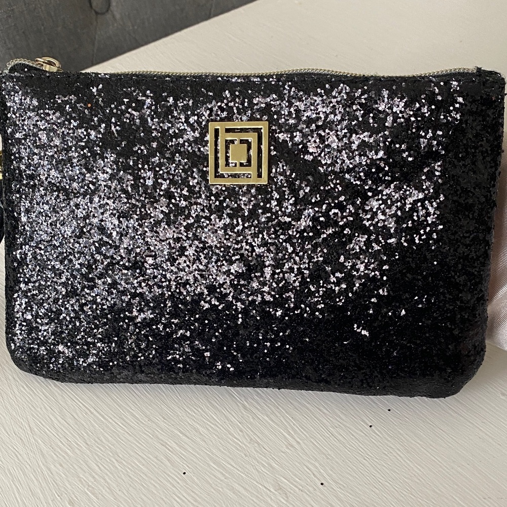 Liz Claiborne Black Glitter Shimmer Large Wristlet Like New with Phone Charger - Picture 17 of 17